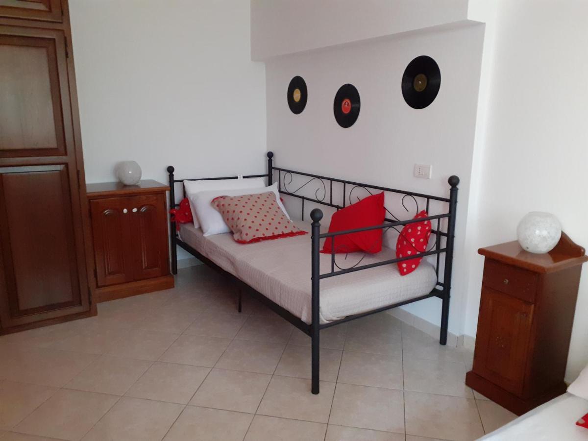 B&B Marzo '51 Villasimius Εξωτερικό φωτογραφία